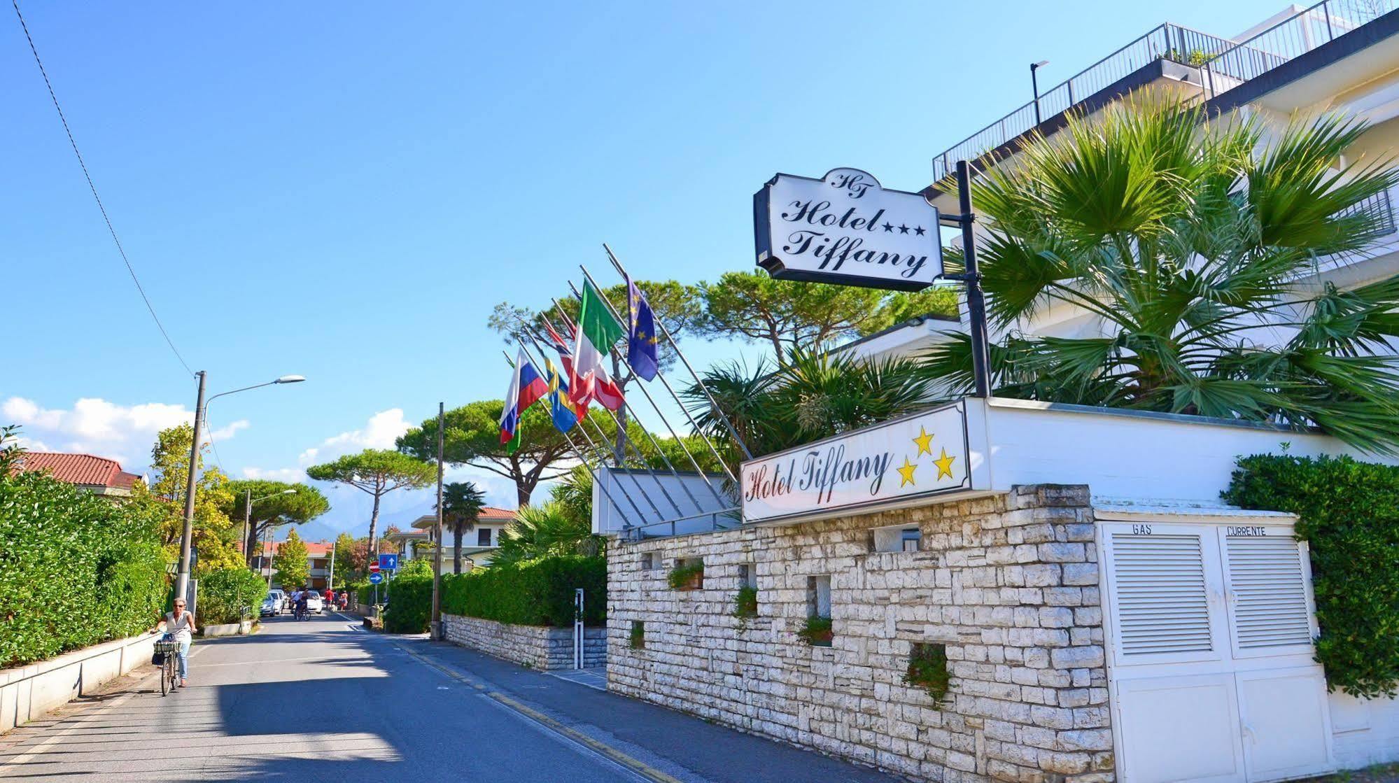 Hotel Tiffany Marina di Massa Exterior photo